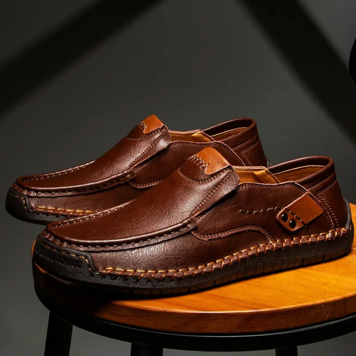 2026 EaseStep™ Classic Hand-Stitched Leather Loafers – Comfortable, Supportive, Slip-On